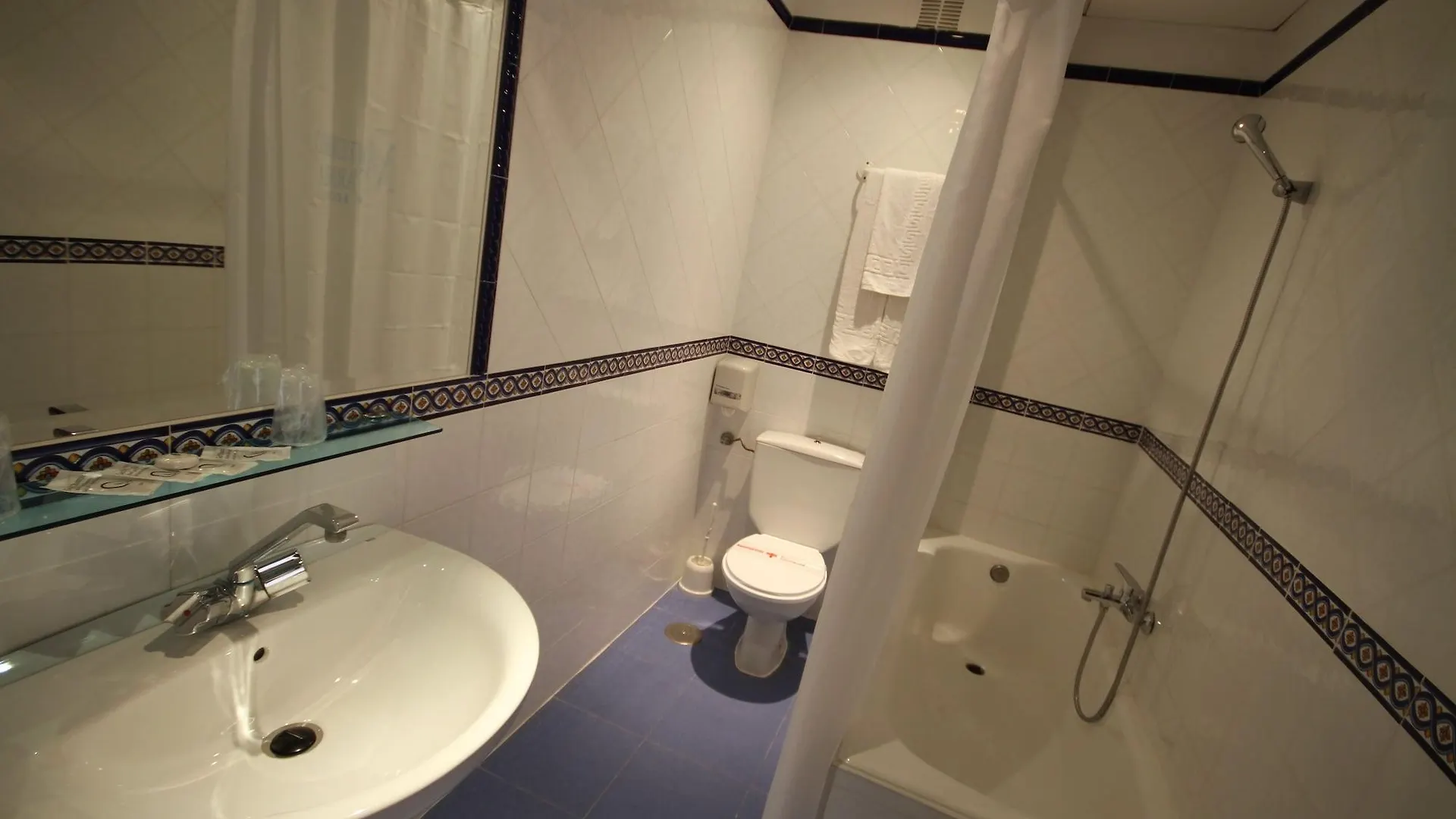 Hotel Moon Dreams Mediterraneo Torremolinos 3*,